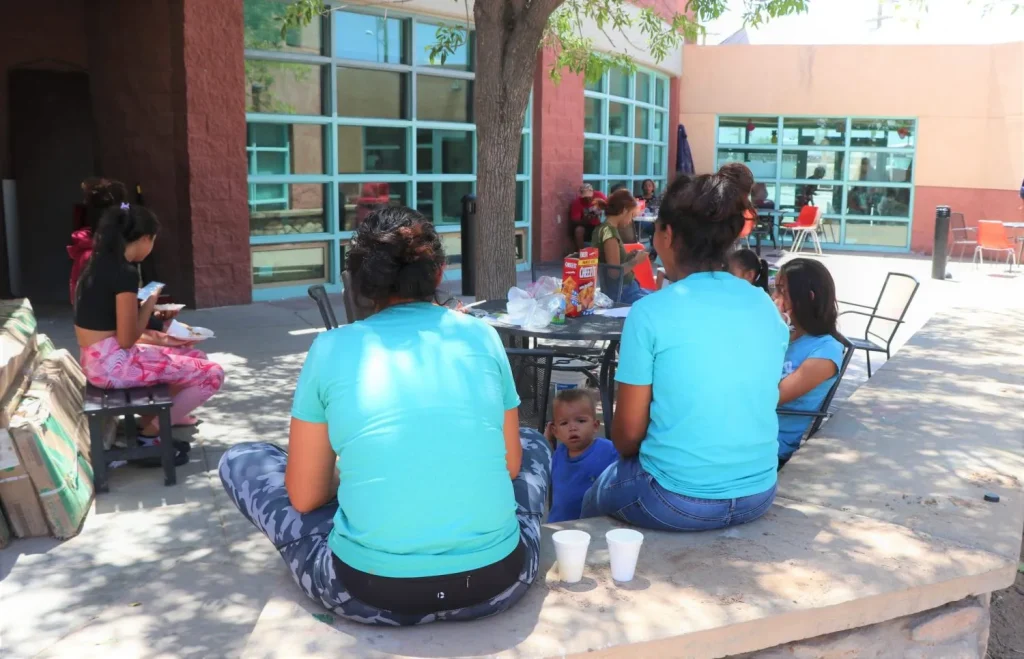 CR-Migrants-Welcome-Center-0816-scaled-e1692224661898